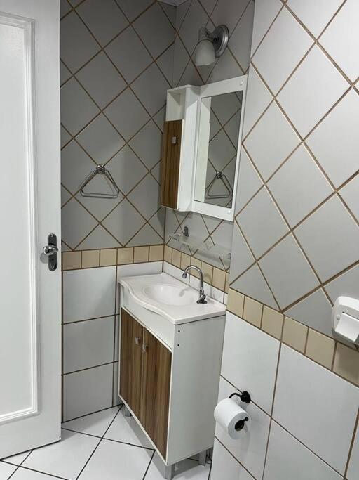 Em Bc Perto Univali E Centro Eventos * Balneário Camboriú